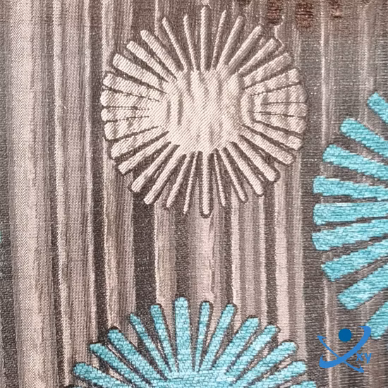 Made in China 100% Polyester Spun Yarn Chunky Chenille Yarn Washable